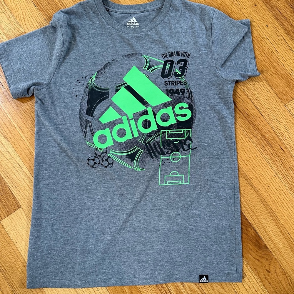 Boys’ Adidas size Large Short Sleeve tee